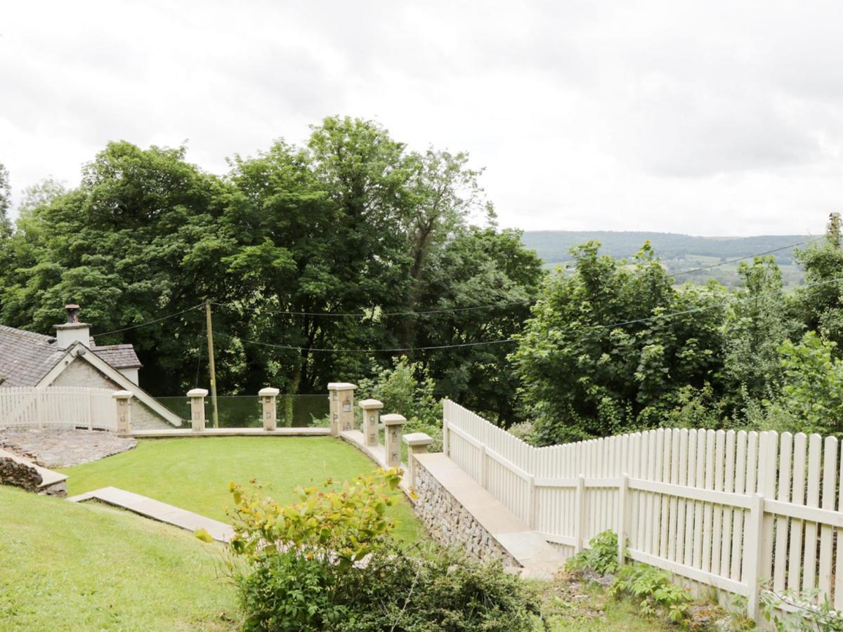 Honeypot Cottage, Kendal Bagian luar foto